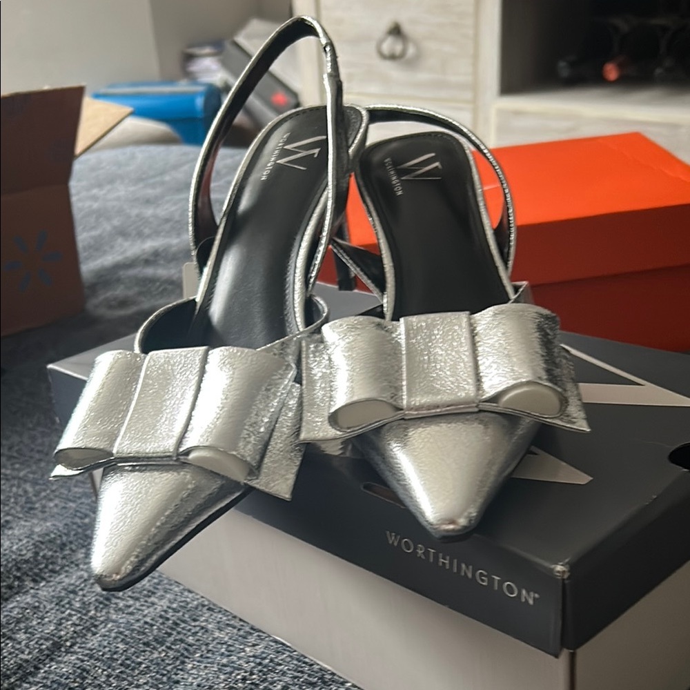 Worthington Silver 3.5 inch Heels with Architectural Bow